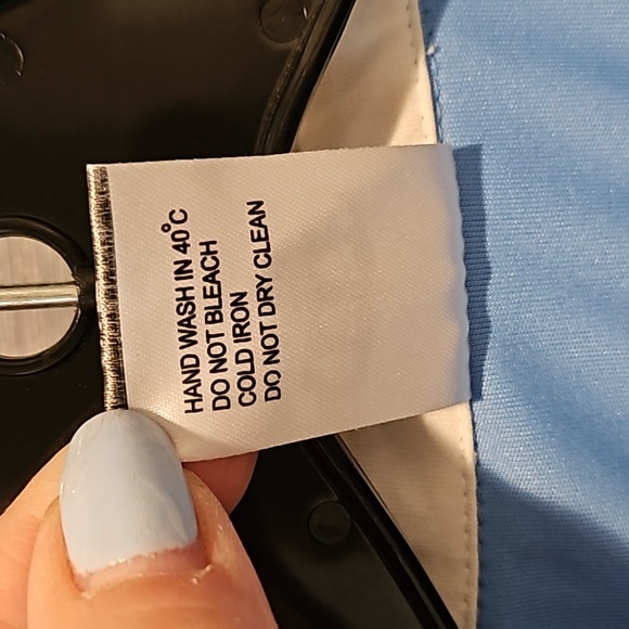 Etihad Airways Soccer Jersey - Picture 7 of 16